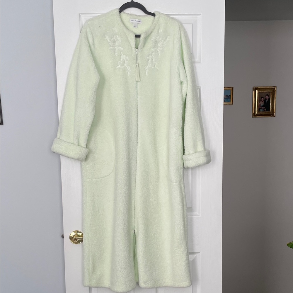 Miss Elaine Pastel Green Embroidered Robe